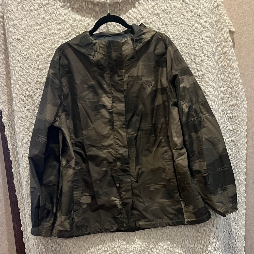 The North Face Women’s Camo Lightweight Jacket
